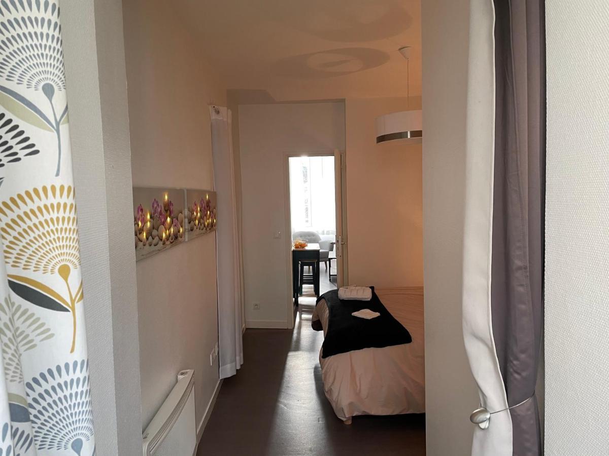 Logement Entier 33 M2 A ポー エクステリア 写真